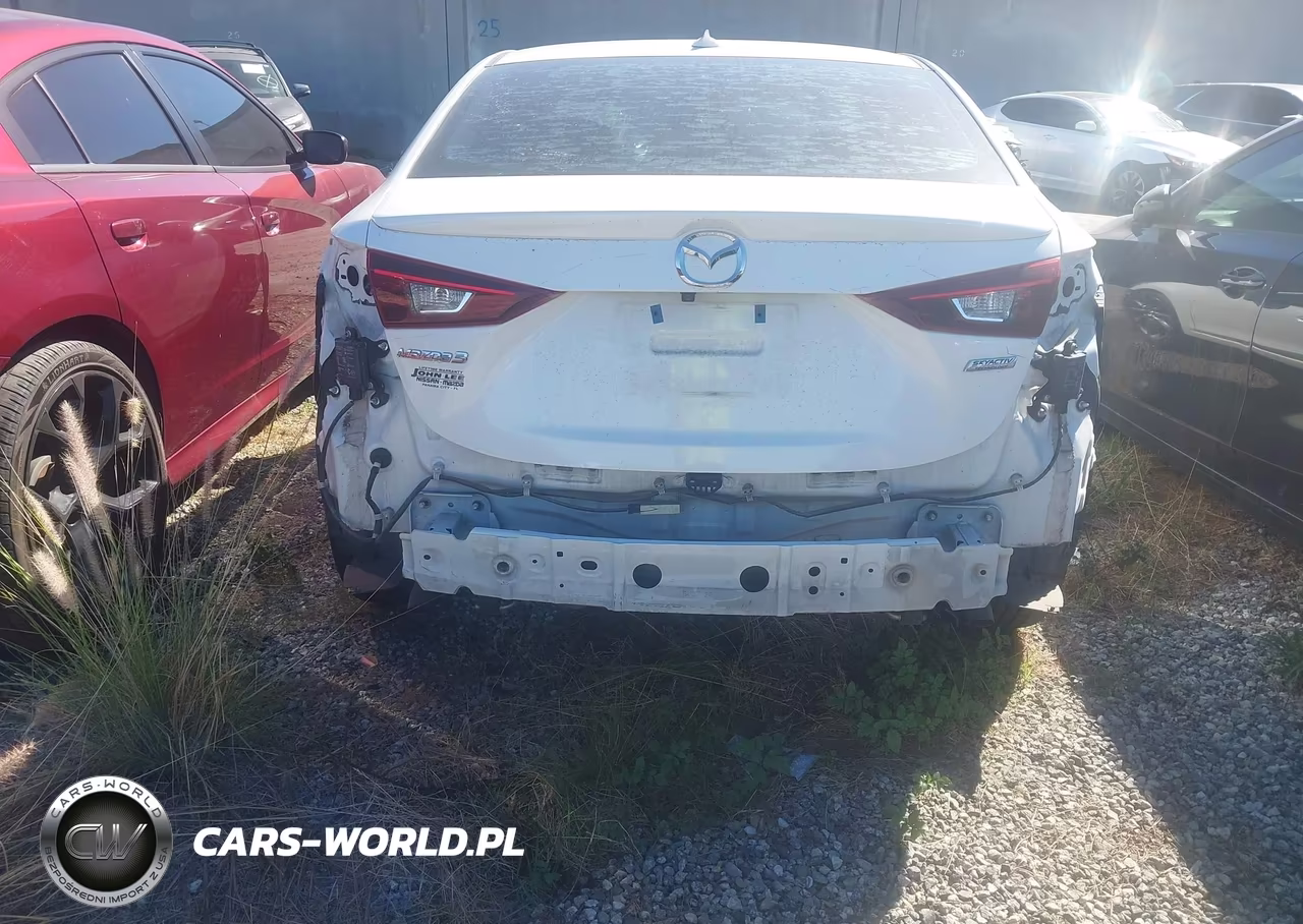 2018 Mazda Mazda3 Touring VIN:3MZBN1V32JM191810 - 17