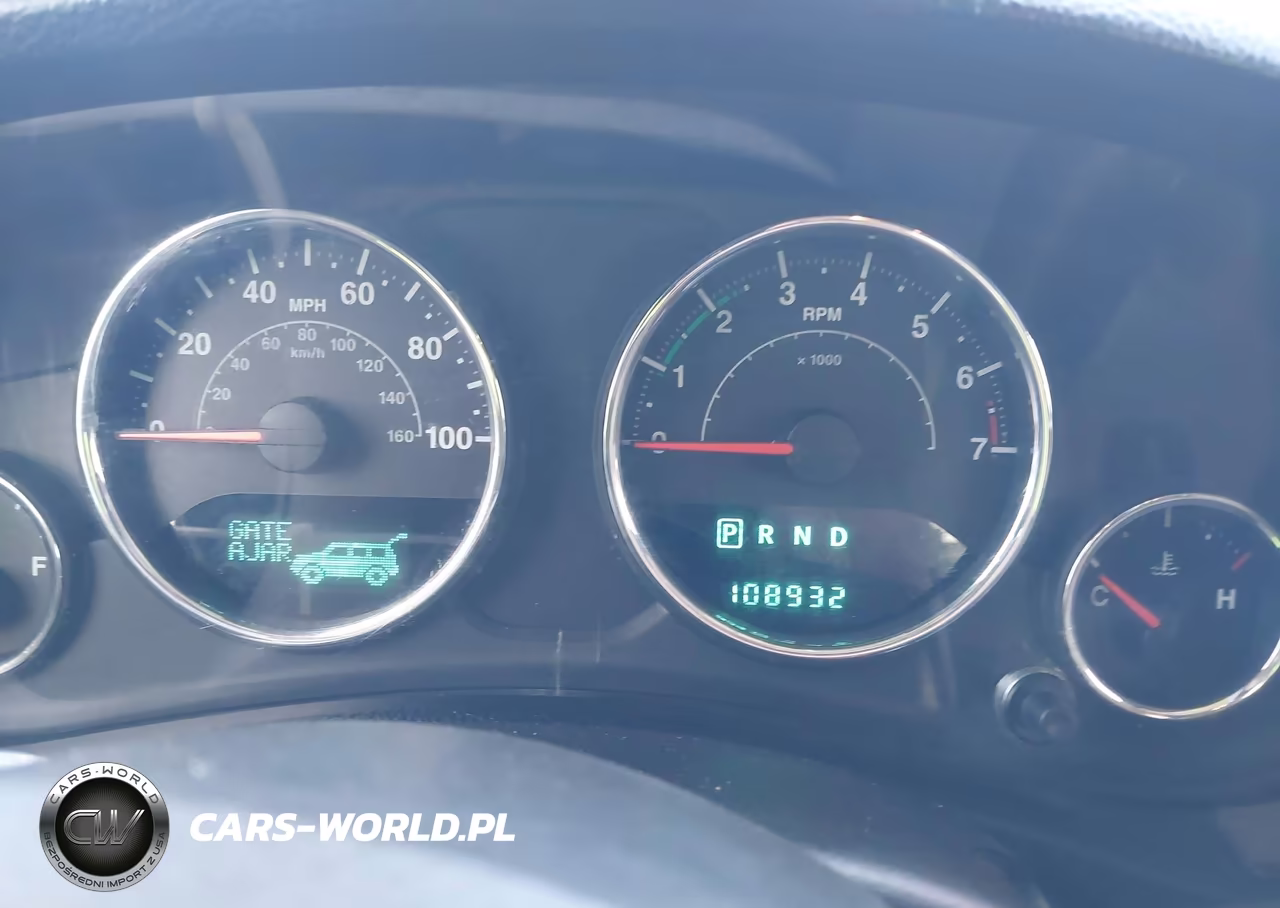 2013 Jeep Wrangler Unlimited Sahara VIN:1C4BJWEG0DL689542 - 15