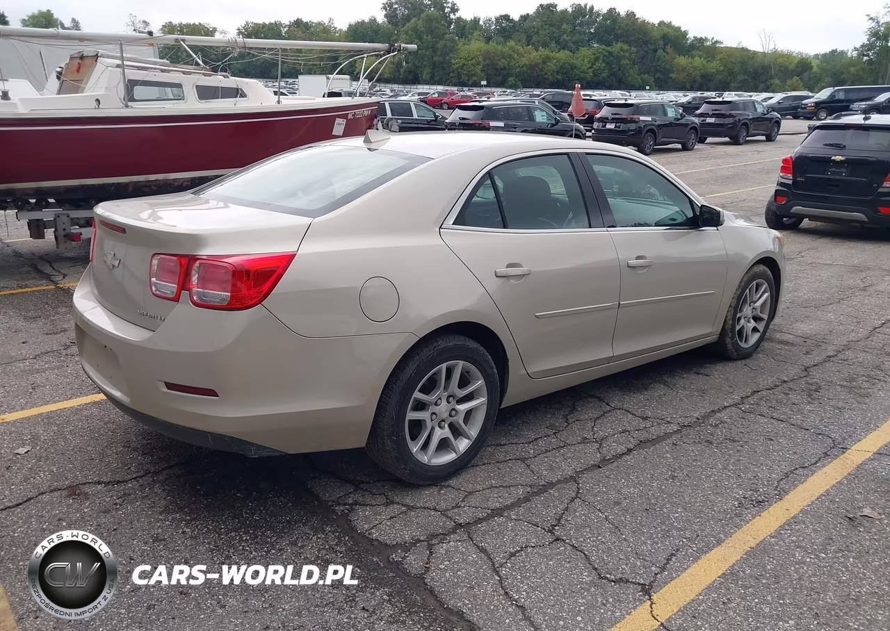 2014 Chevrolet Malibu 1Lt VIN:1G11C5SL3EF143697 - 4