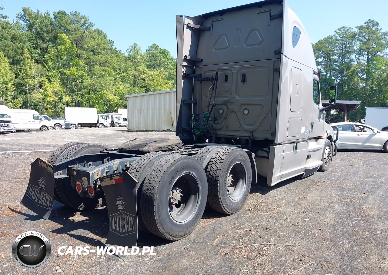 2019 Freightliner New Cascadia 126 VIN:1FUJHHDRXKLKS9512 - 4