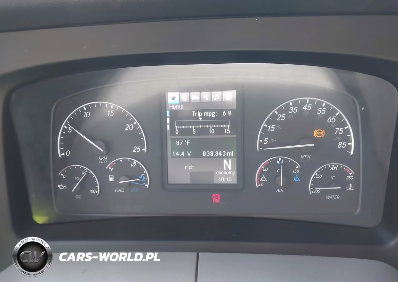 2019 Freightliner New Cascadia 126 VIN:1FUJHHDRXKLKS9512 - 5
