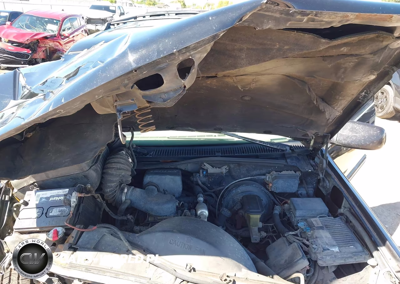1996 Chevrolet Suburban K1500 VIN:1GNFK16R5TJ416065 - 10