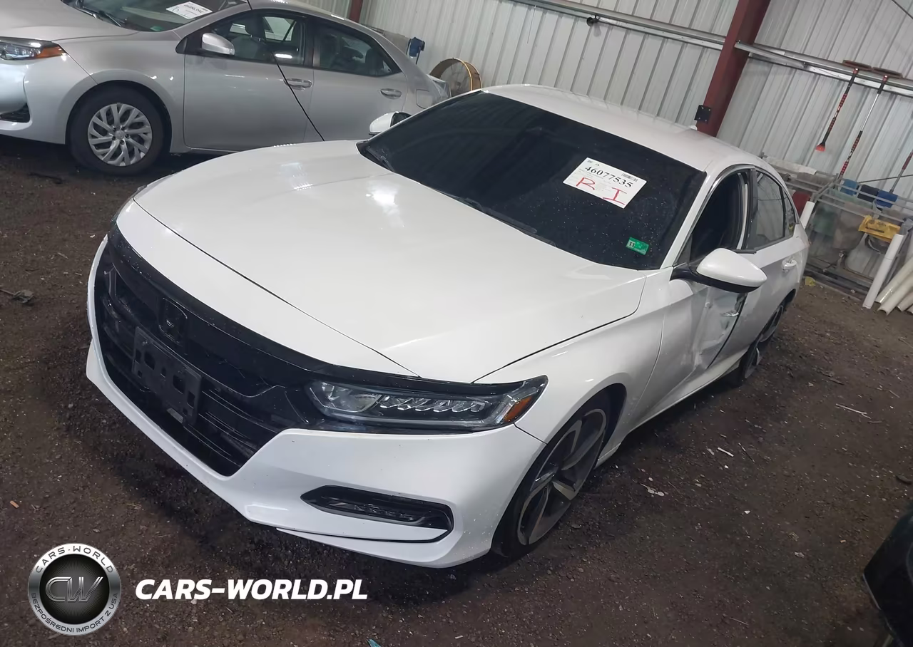 2018 Honda Accord Sport VIN:1HGCV1F35JA255584 - 2