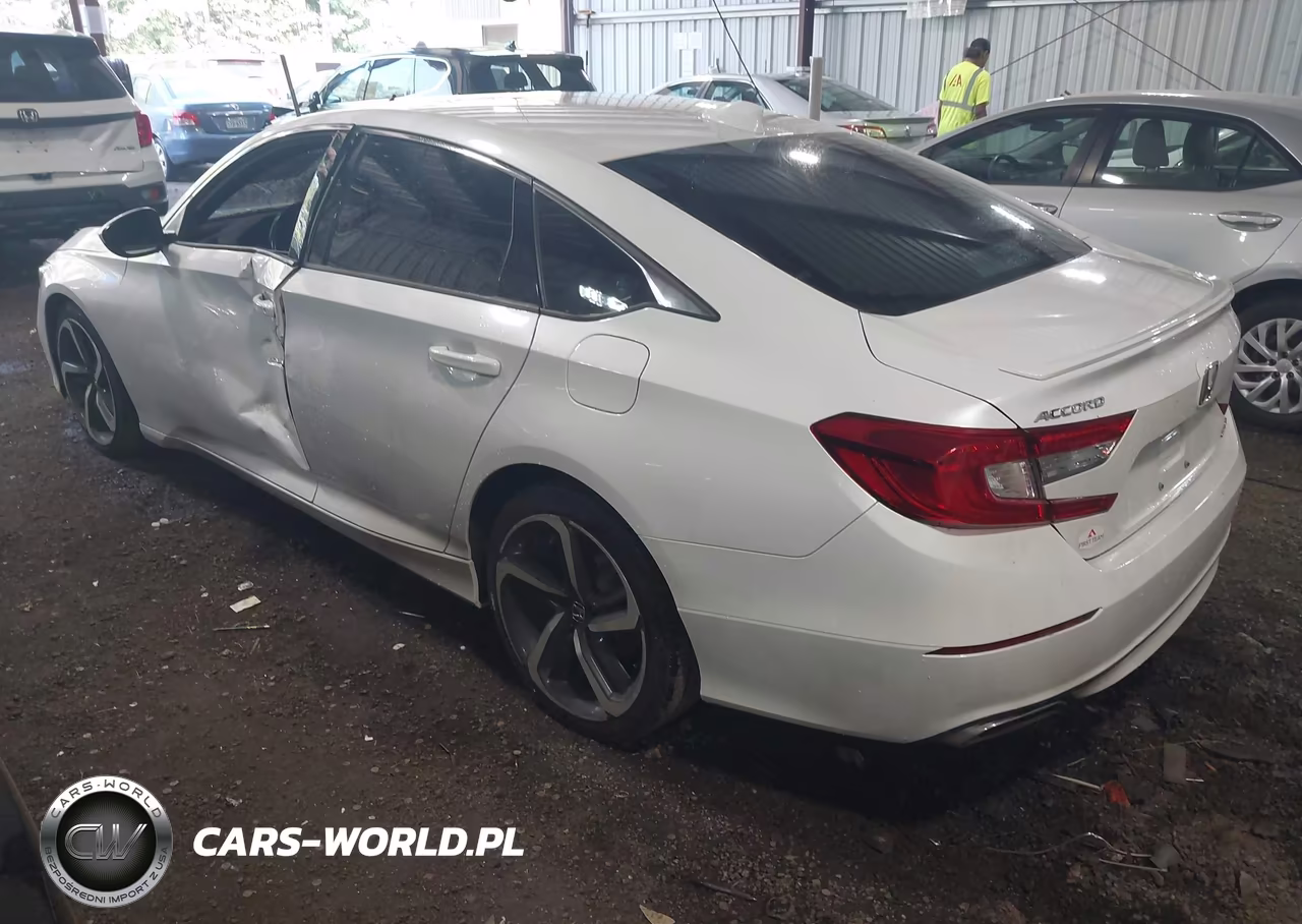 2018 Honda Accord Sport VIN:1HGCV1F35JA255584 - 3