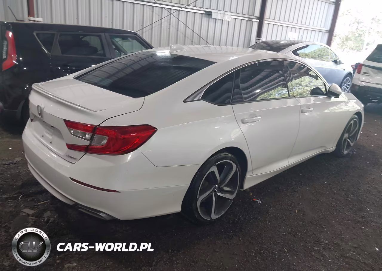 2018 Honda Accord Sport VIN:1HGCV1F35JA255584 - 4