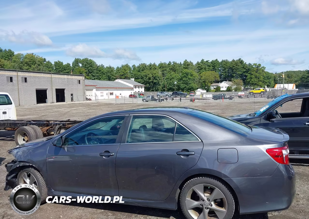 2014 Toyota Camry Se Sport VIN:4T1BF1FK4EU439431 - 15