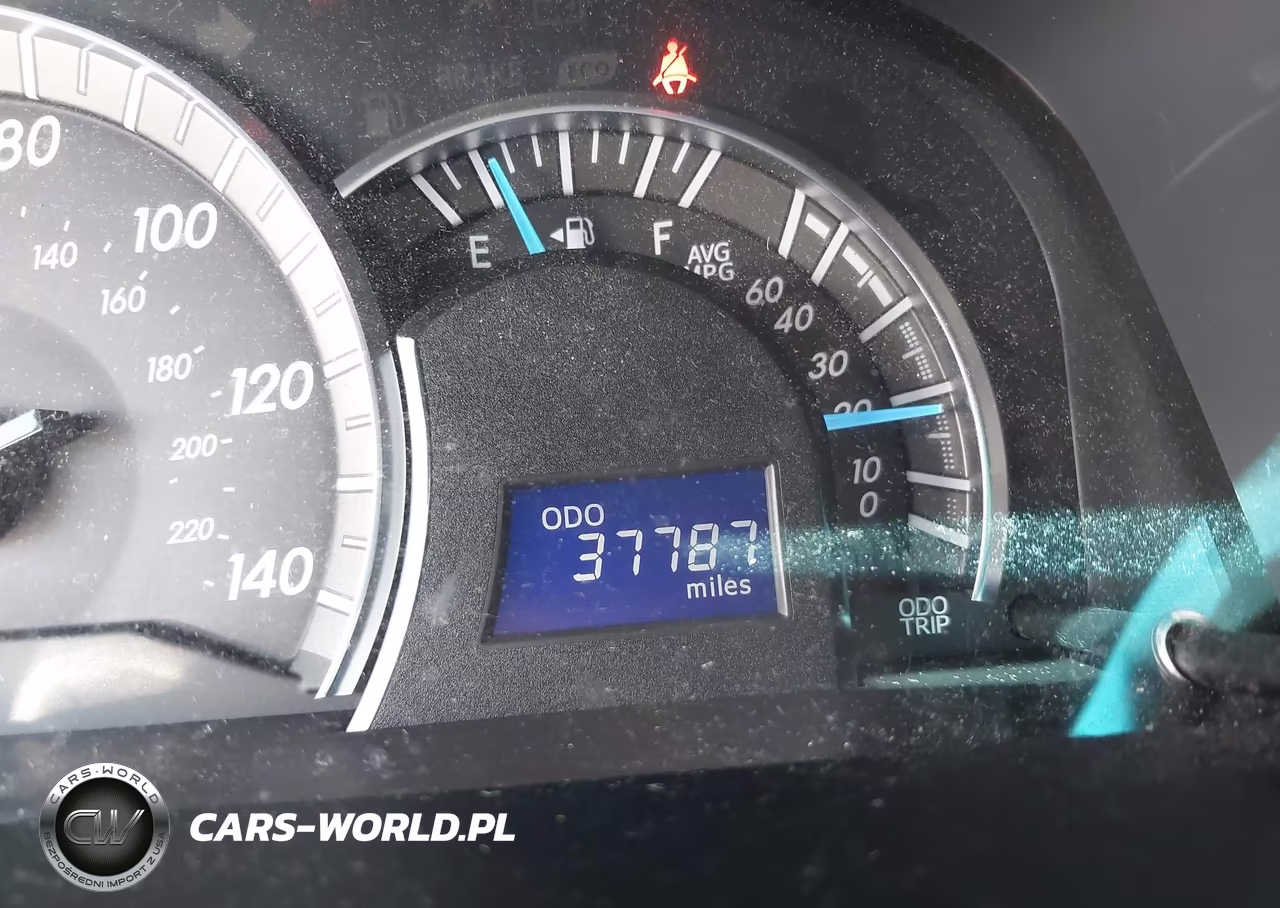 2014 Toyota Camry Se Sport VIN:4T1BF1FK4EU439431 - 16
