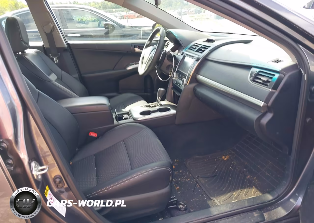 2014 Toyota Camry Se Sport VIN:4T1BF1FK4EU439431 - 5