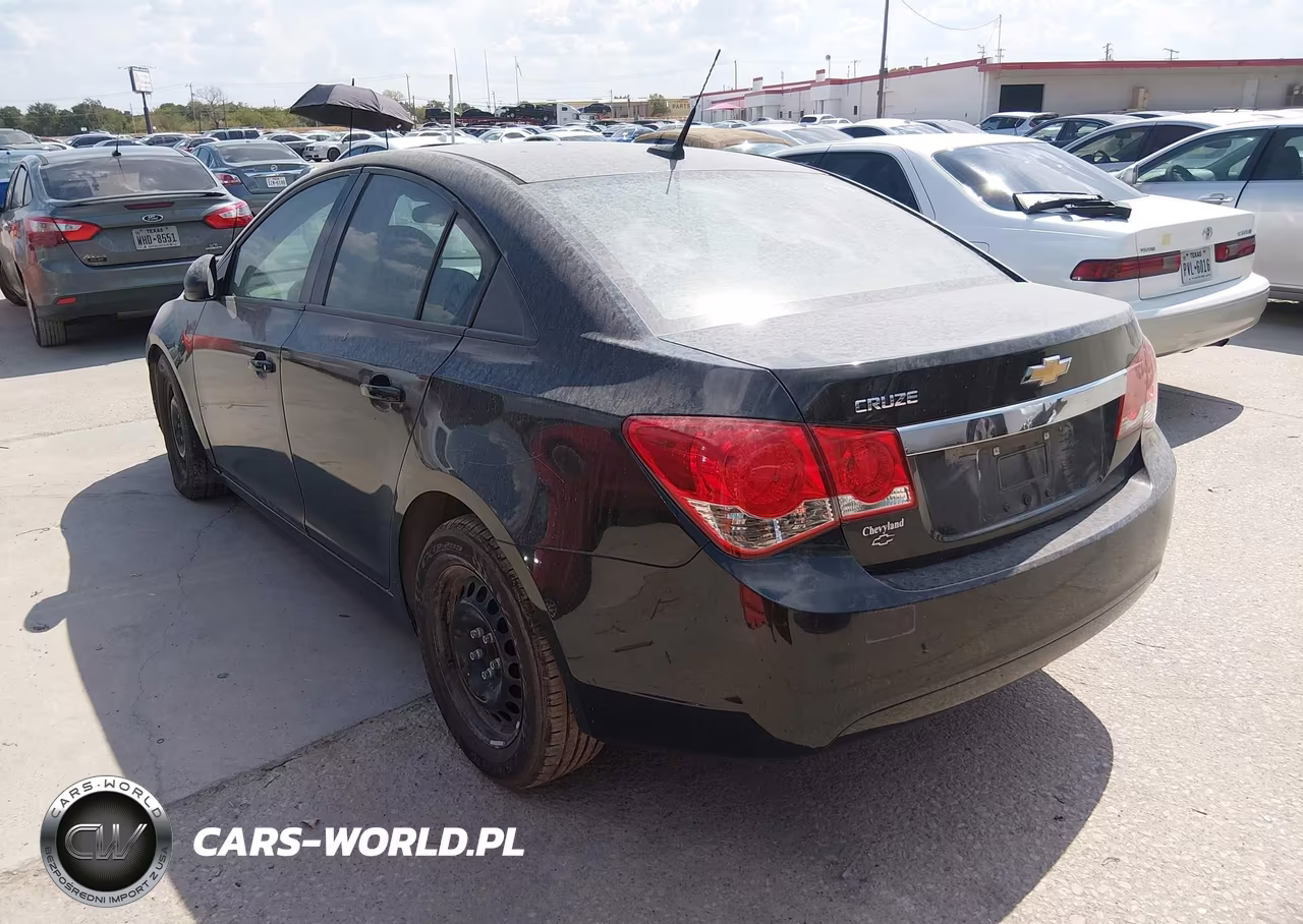 2014 Chevrolet Cruze Ls Auto VIN:1G1PA5SH0E7348304 - 3