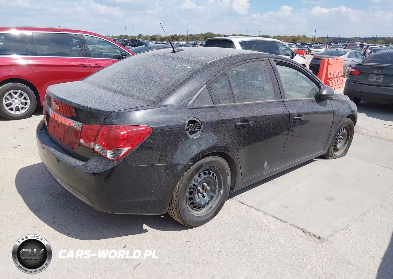 2014 Chevrolet Cruze Ls Auto VIN:1G1PA5SH0E7348304 - 4