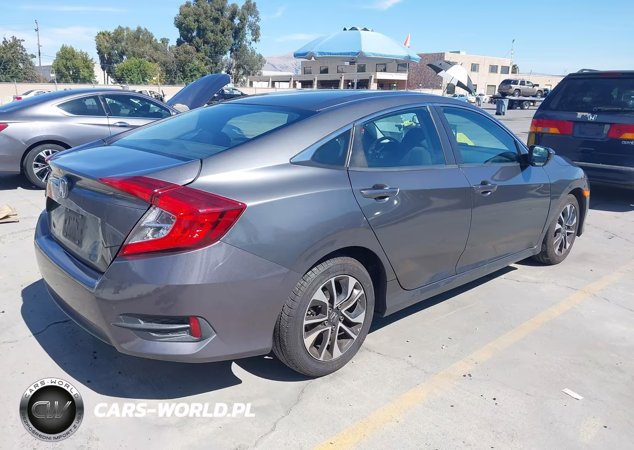 2017 Honda Civic Lx VIN:2HGFC2F57HH513867 - 4
