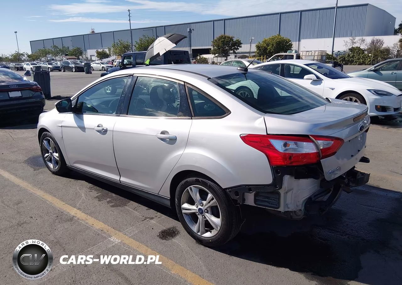 2014 Ford Focus Se VIN:1FADP3F27EL248068 - 3