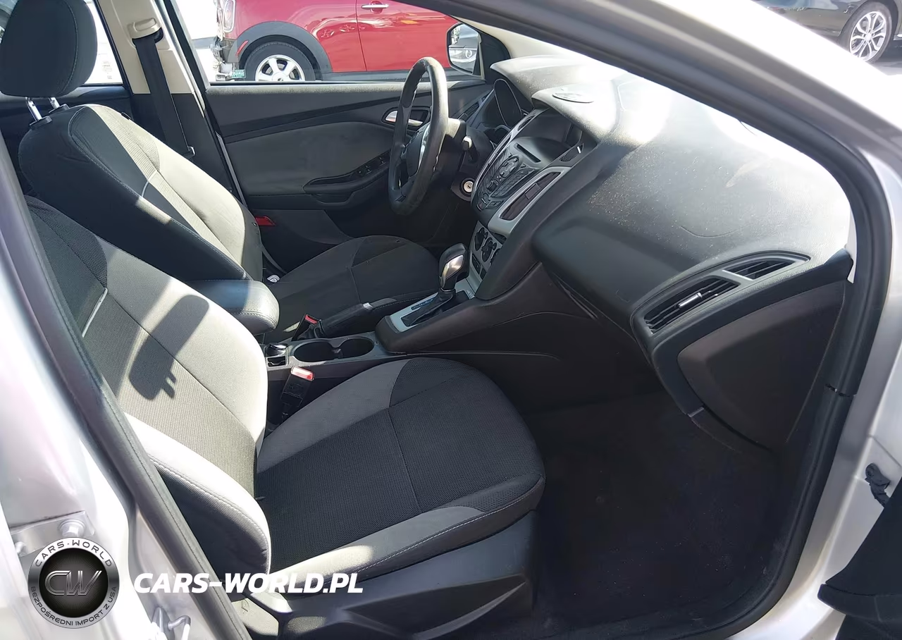 2014 Ford Focus Se VIN:1FADP3F27EL248068 - 5