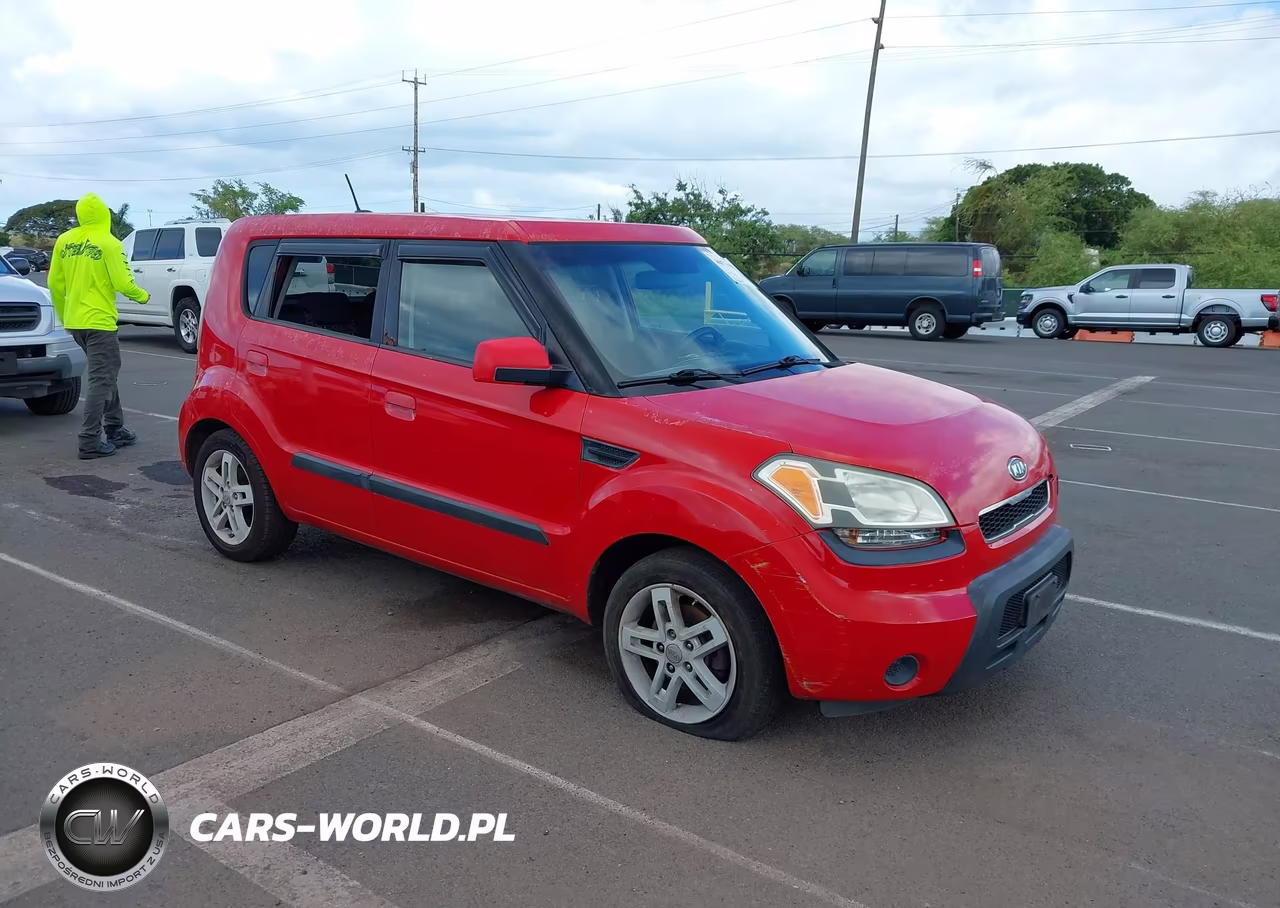 2010 Kia Soul +