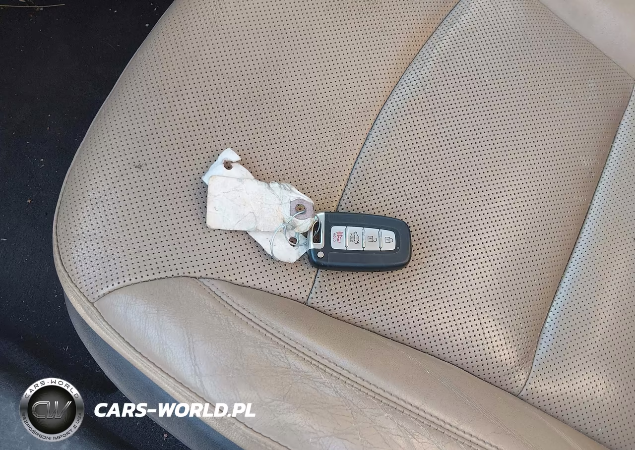 2013 Hyundai Sonata Hybrid Limited VIN:KMHEC4A47DA081046 - 11