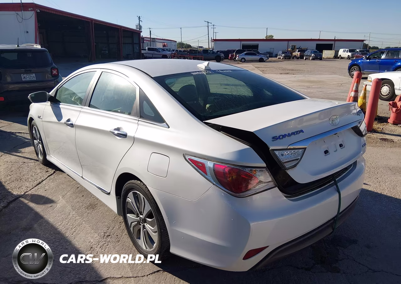 2013 Hyundai Sonata Hybrid Limited VIN:KMHEC4A47DA081046 - 3