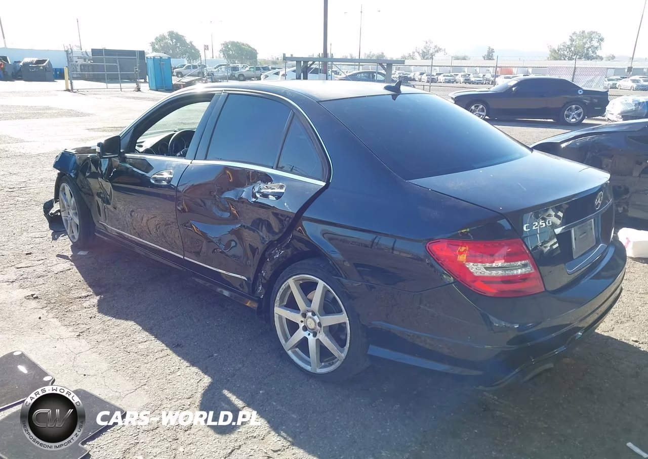 2014 Mercedes-Benz C 250 Sport VIN:WDDGF4HB5EA953160 - 3