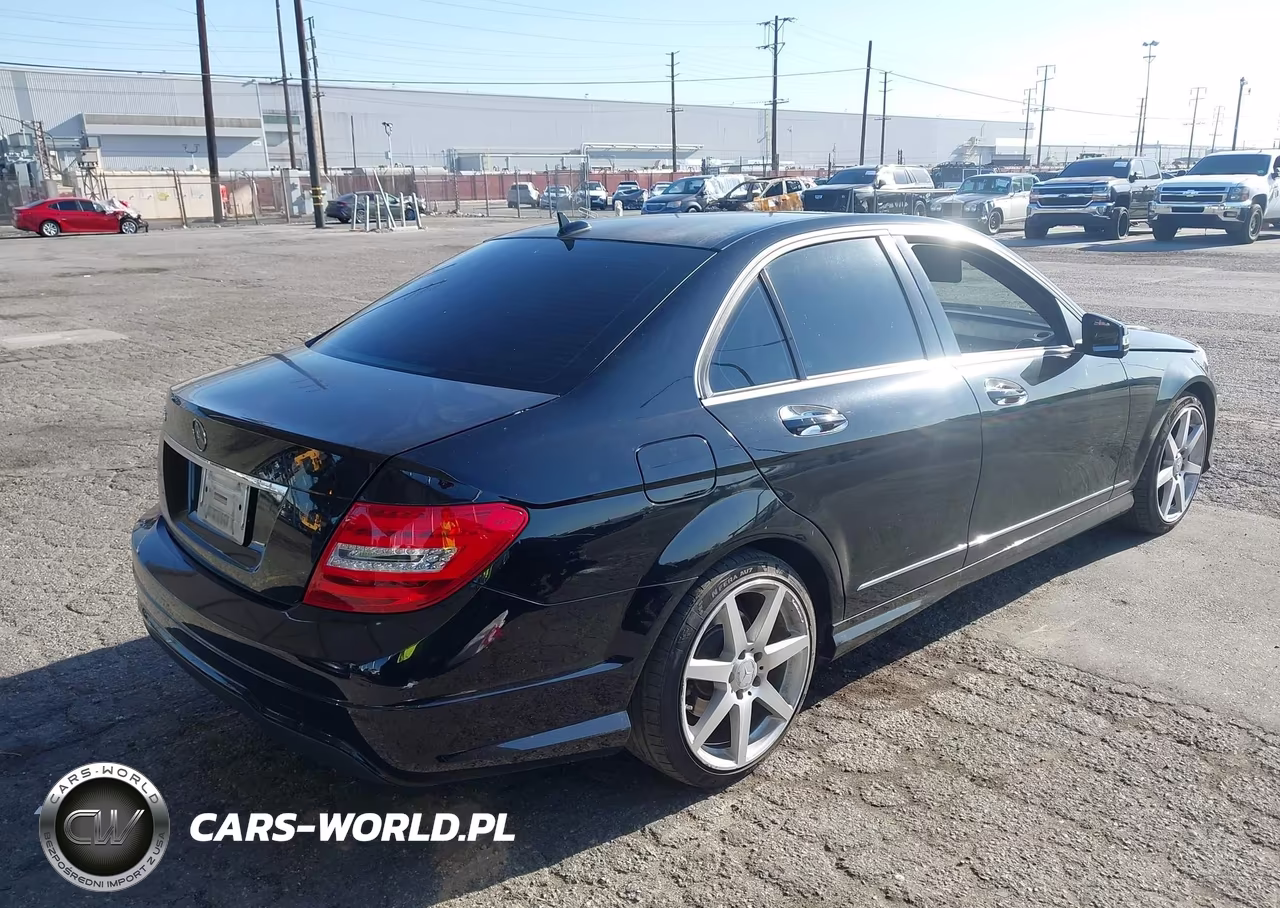 2014 Mercedes-Benz C 250 Sport VIN:WDDGF4HB5EA953160 - 4