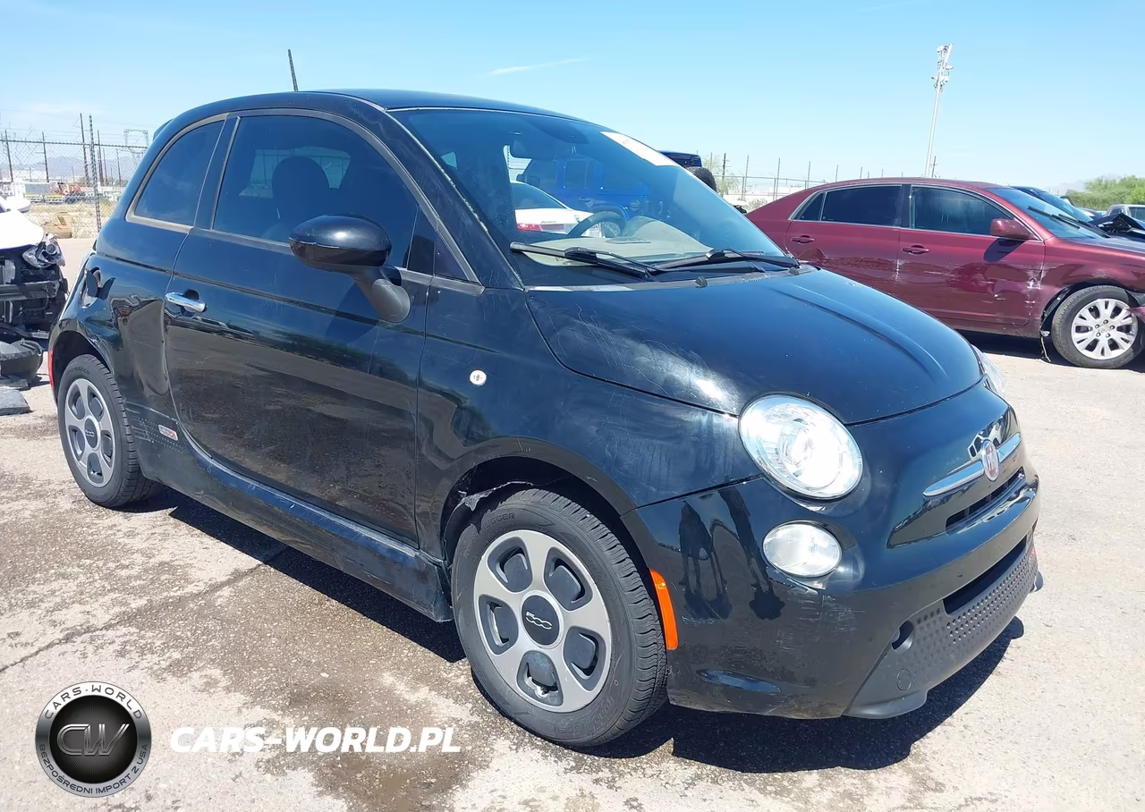 2015 Fiat 500E Battery Electric VIN:3C3CFFGEXFT709714 - 1