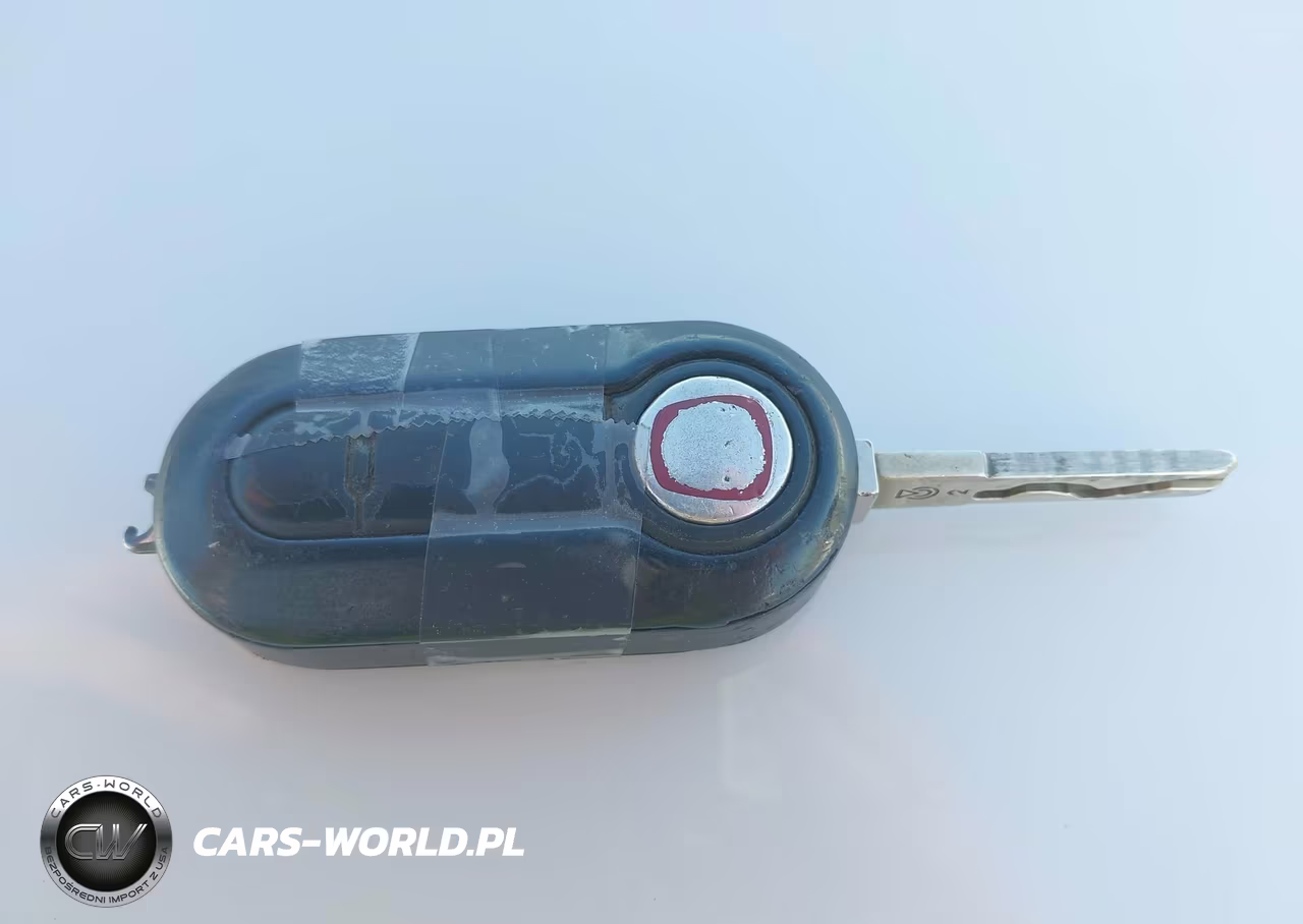 2015 Fiat 500E Battery Electric VIN:3C3CFFGEXFT709714 - 11