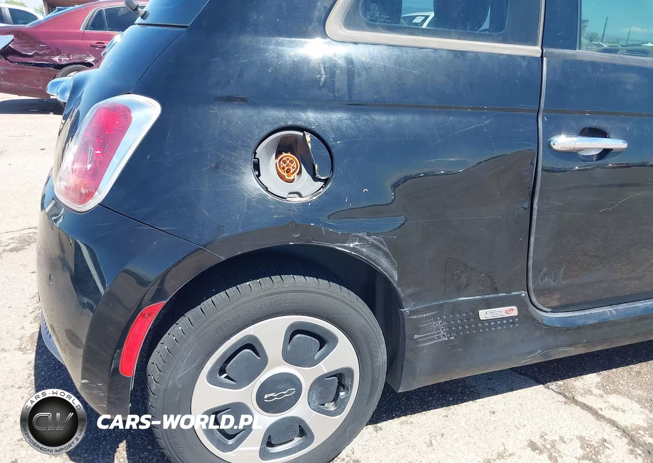 2015 Fiat 500E Battery Electric VIN:3C3CFFGEXFT709714 - 6