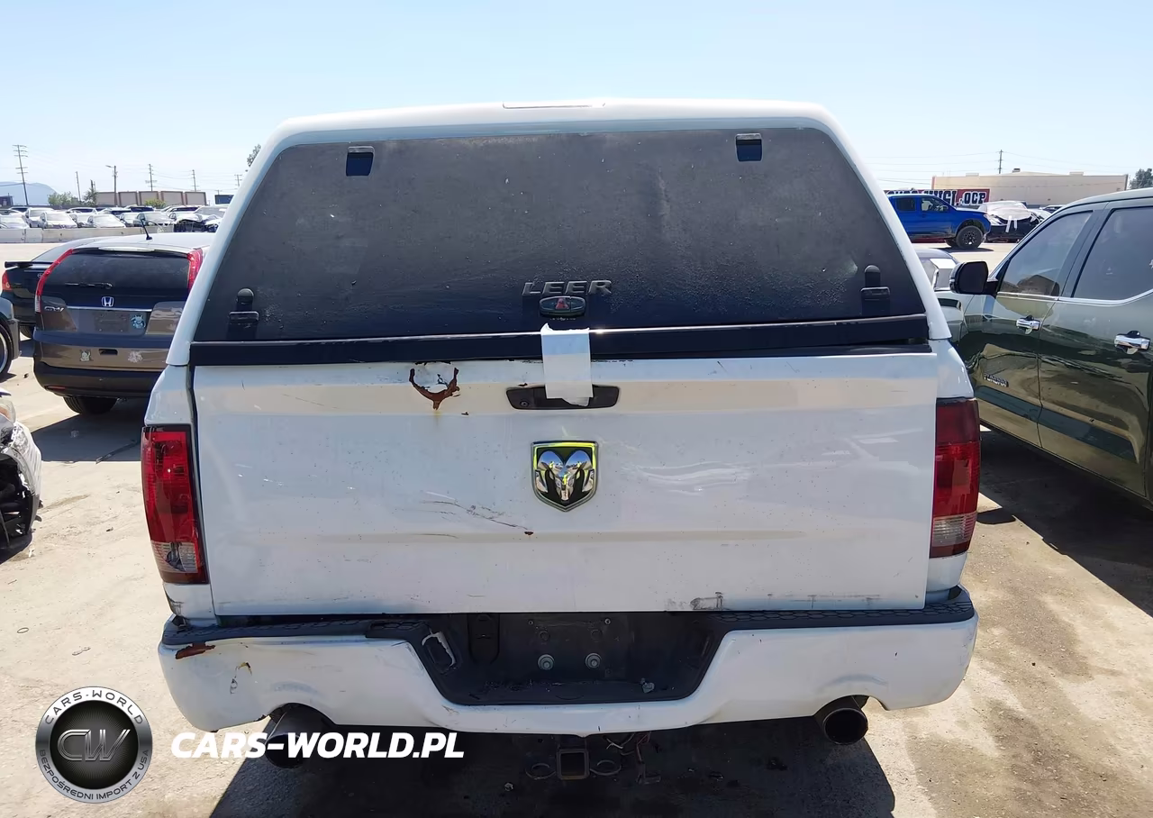 2019 Ram 1500 Classic Express 4X2 6'4 Box VIN:1C6RR6FT4KS619619 - 15