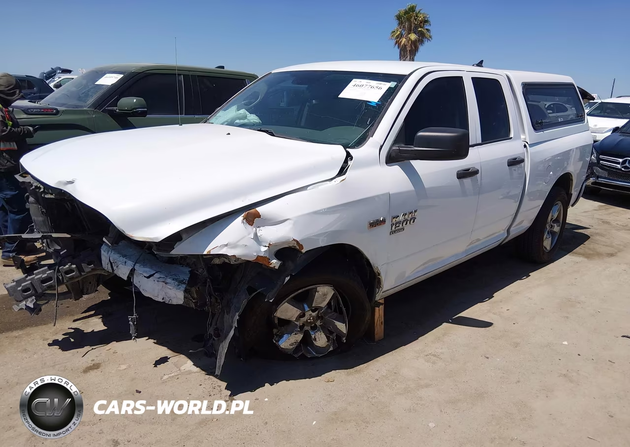 2019 Ram 1500 Classic Express 4X2 6'4 Box VIN:1C6RR6FT4KS619619 - 2