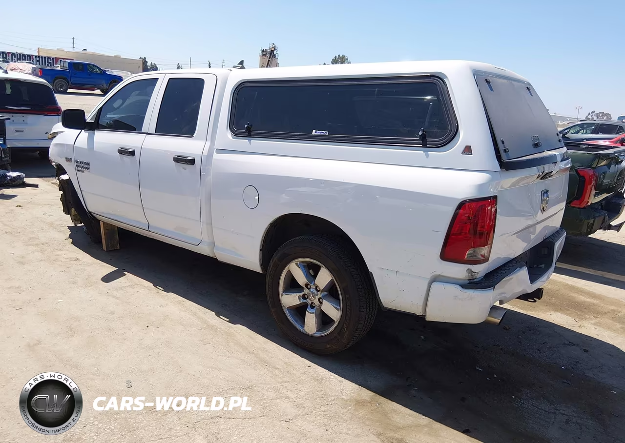 2019 Ram 1500 Classic Express 4X2 6'4 Box VIN:1C6RR6FT4KS619619 - 3