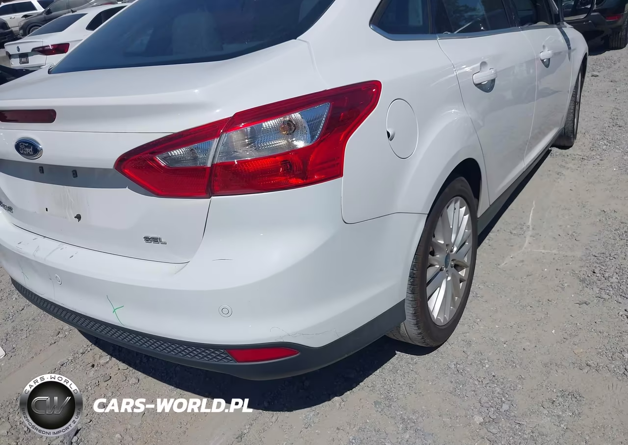 2012 Ford Focus Sel VIN:1FAHP3H27CL339028 - 6