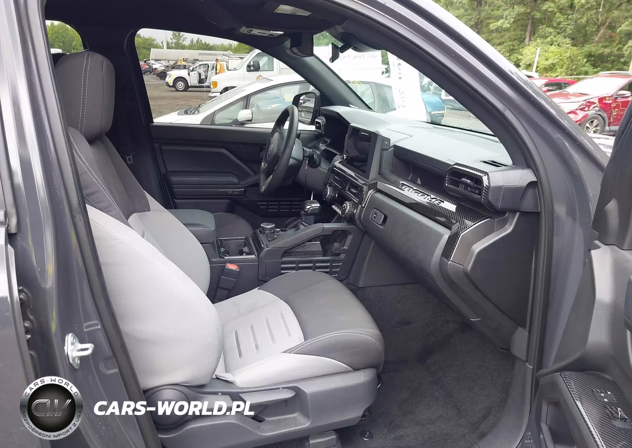 2025 Toyota Tacoma Trd Sport VIN:3TMLB5JN1SM195721 - 5