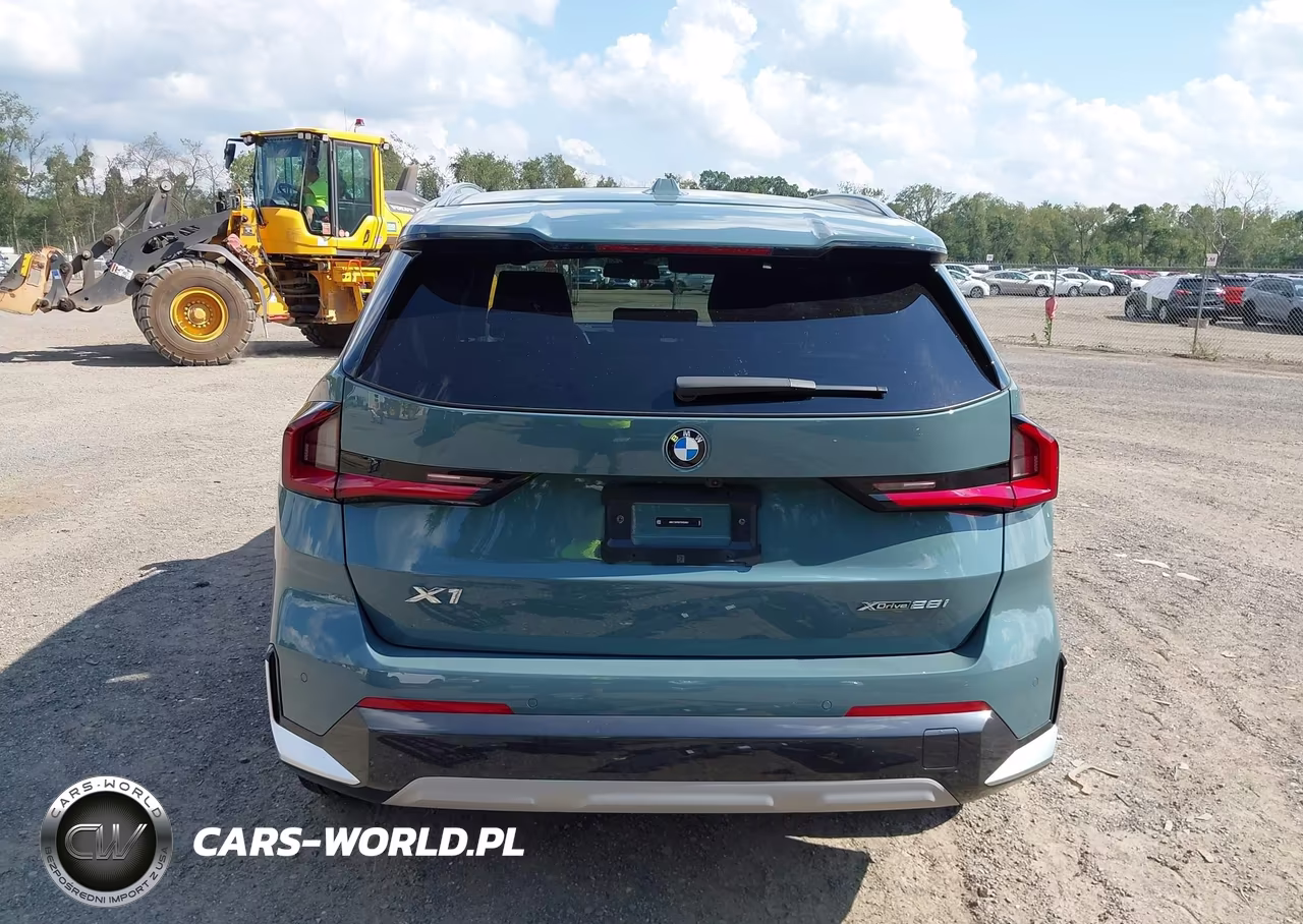 2026 BMW X1 xDrive28I VIN:WBX73EF00T5452681 - 17