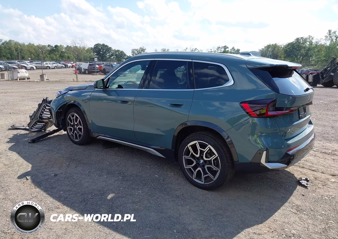 2026 BMW X1 xDrive28I VIN:WBX73EF00T5452681 - 3