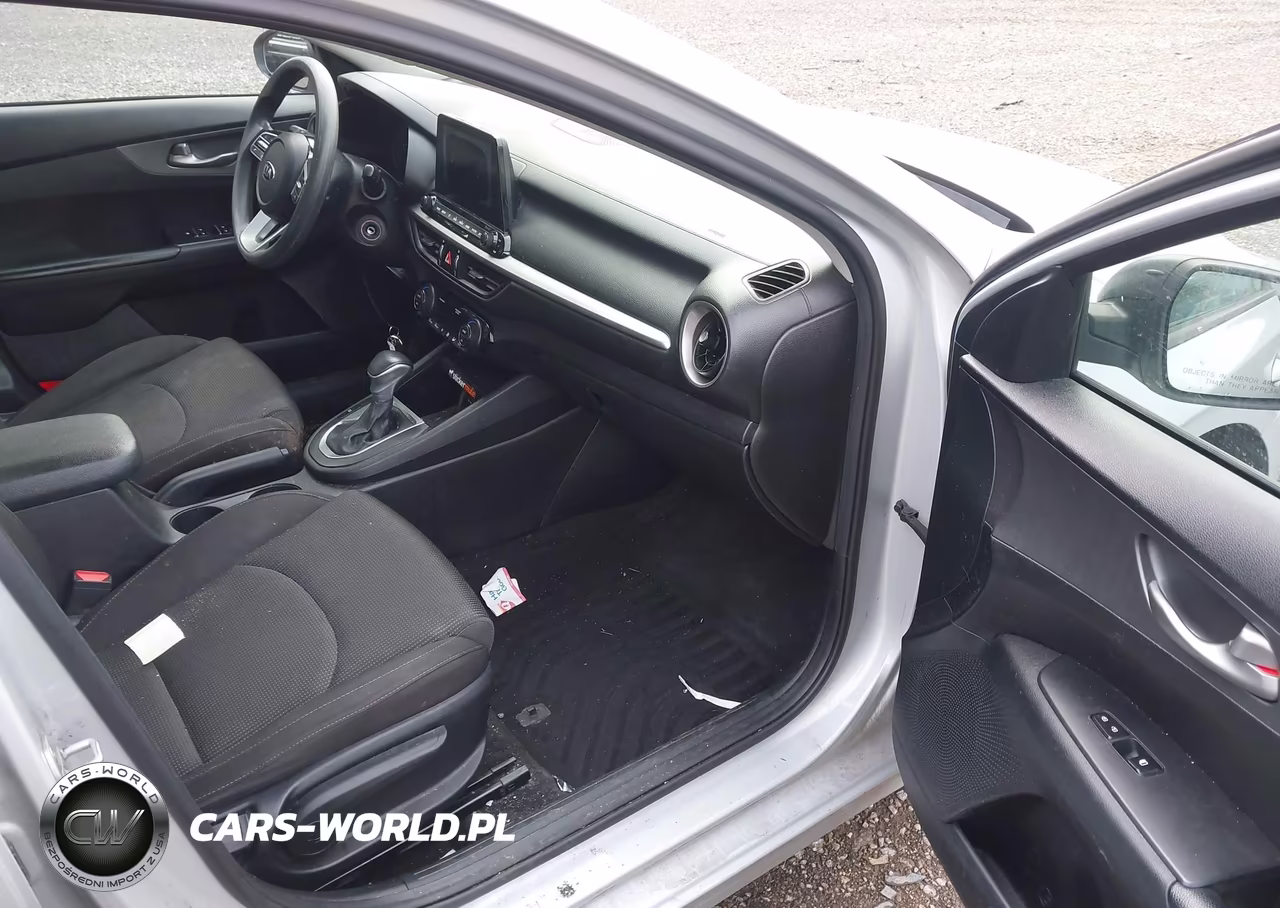 2019 Kia Forte Lxs VIN:3KPF24AD7KE074247 - 5