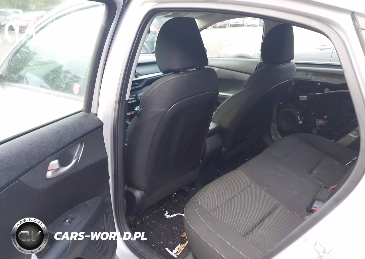 2019 Kia Forte Lxs VIN:3KPF24AD7KE074247 - 8