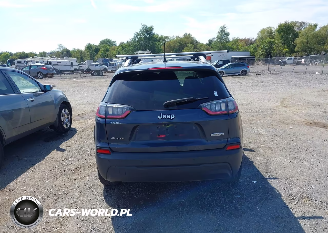 2020 Jeep Cherokee Latitude Plus 4X4 VIN:1C4PJMLB7LD640851 - 16