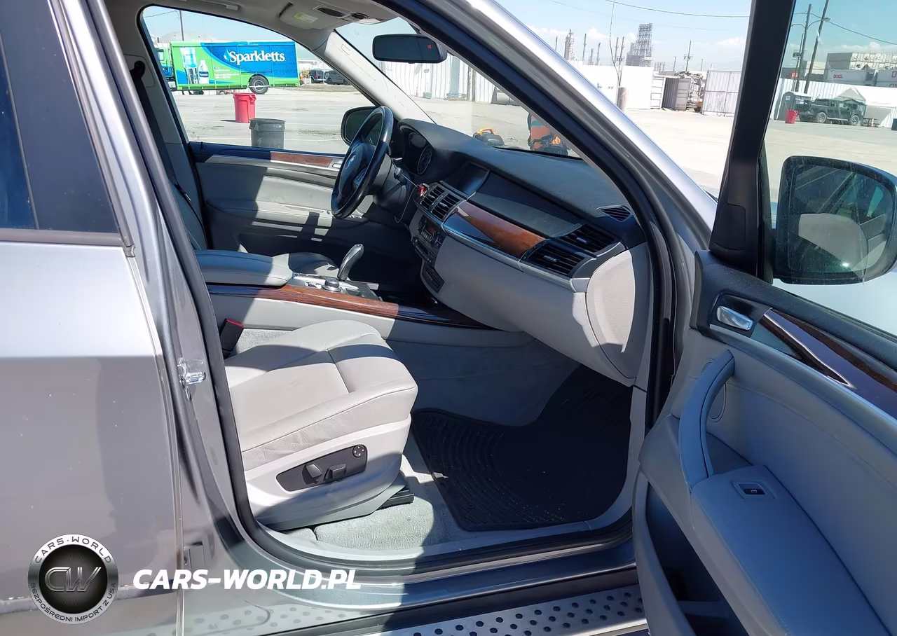 2009 BMW X5 xDrive30I VIN:5UXFE43519L271184 - 5