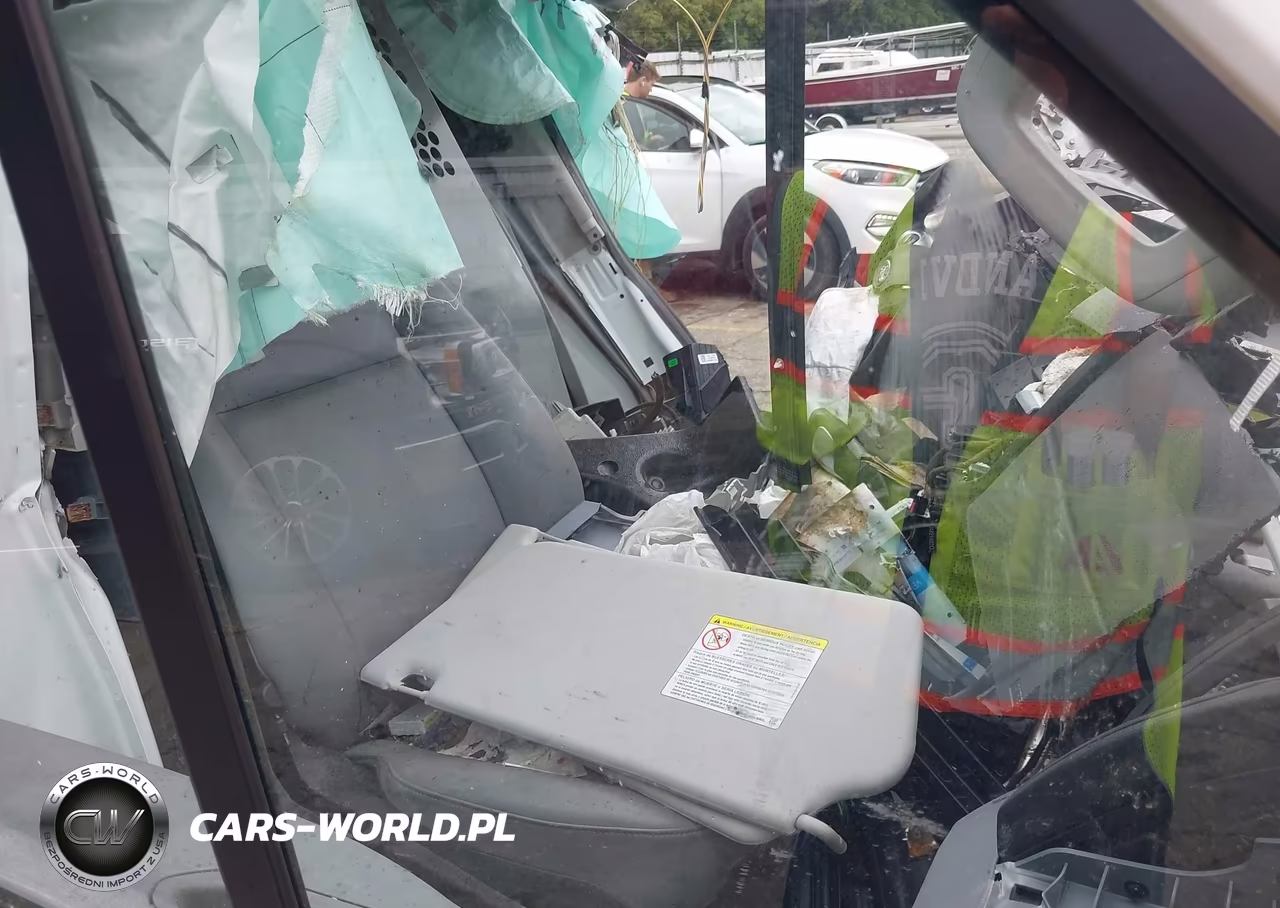 2019 Ford Transit-250 VIN:1FTYR2CM4KKA35621 - 5