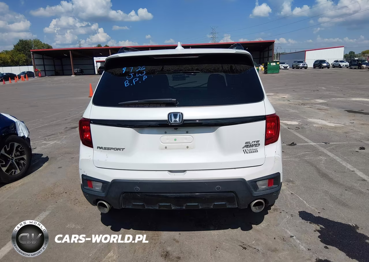 2023 Honda Passport Awd Elite VIN:5FNYF8H08PB000358 - 17