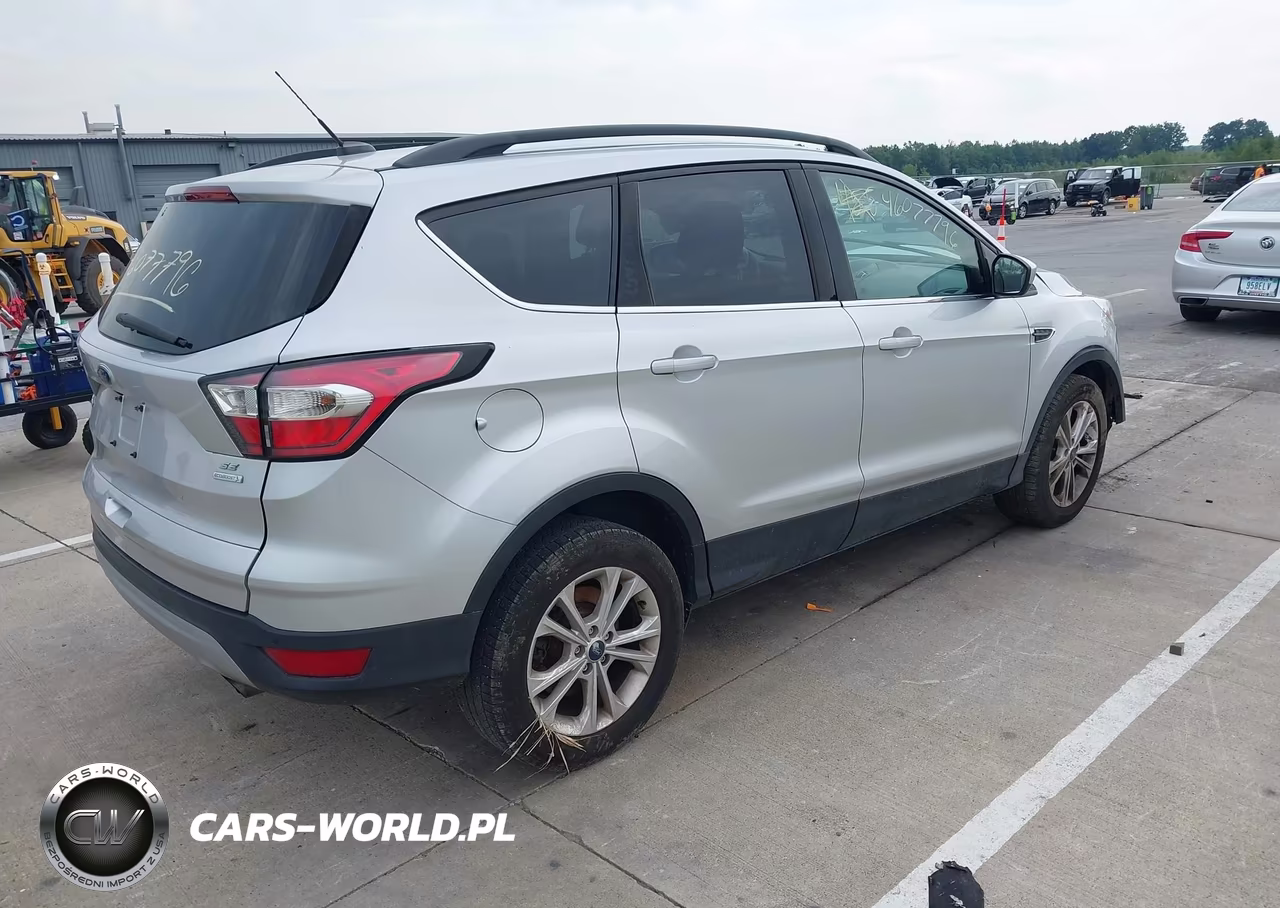 2017 Ford Escape Se VIN:1FMCU0GD8HUE14332 - 4