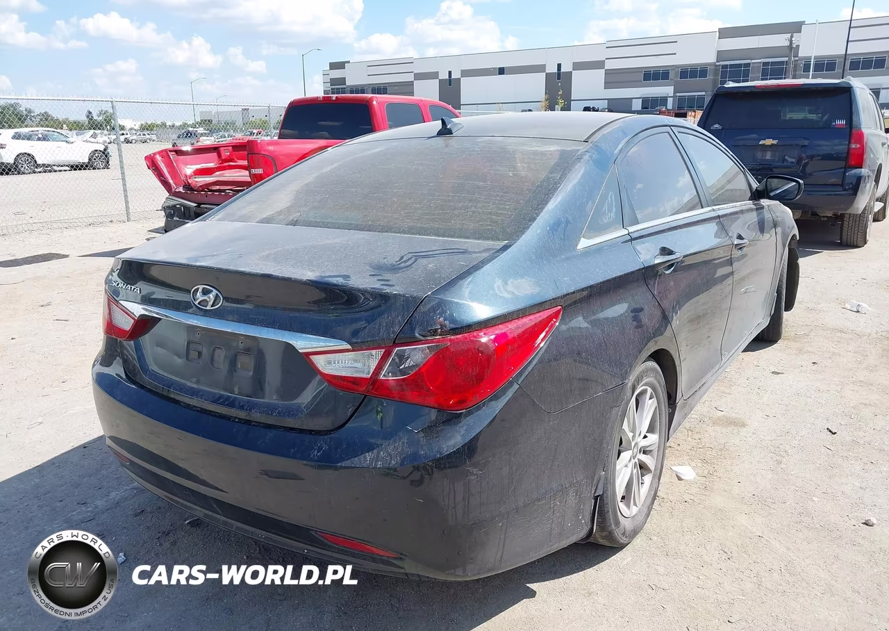 2013 Hyundai Sonata Gls VIN:5NPEB4AC8DH723264 - 4