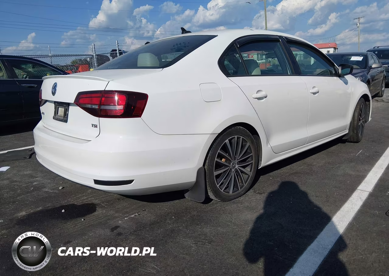 2016 Volkswagen Jetta 1.8T Sport VIN:3VWD17AJ2GM414593 - 4