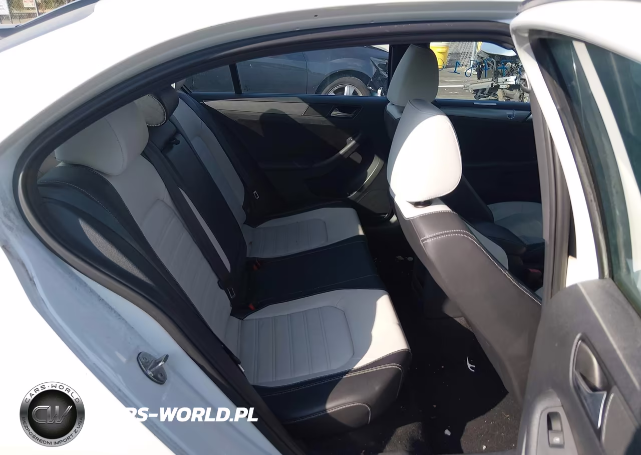 2016 Volkswagen Jetta 1.8T Sport VIN:3VWD17AJ2GM414593 - 8