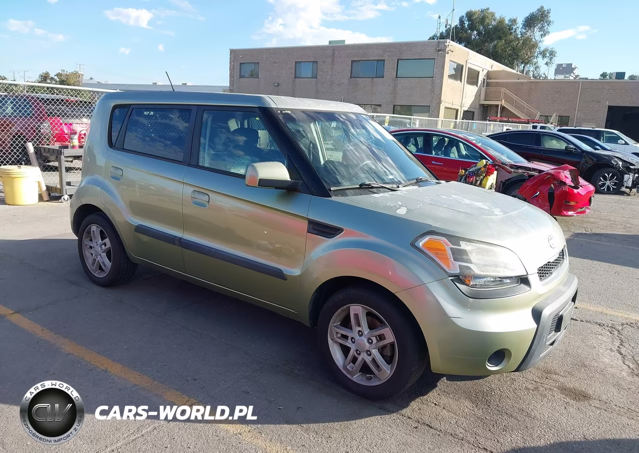 2010 Kia Soul +