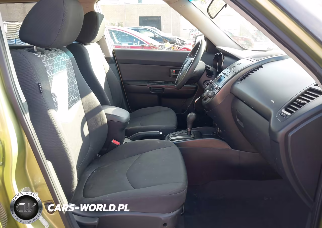 2010 Kia Soul + VIN:KNDJT2A28A7103635 - 5