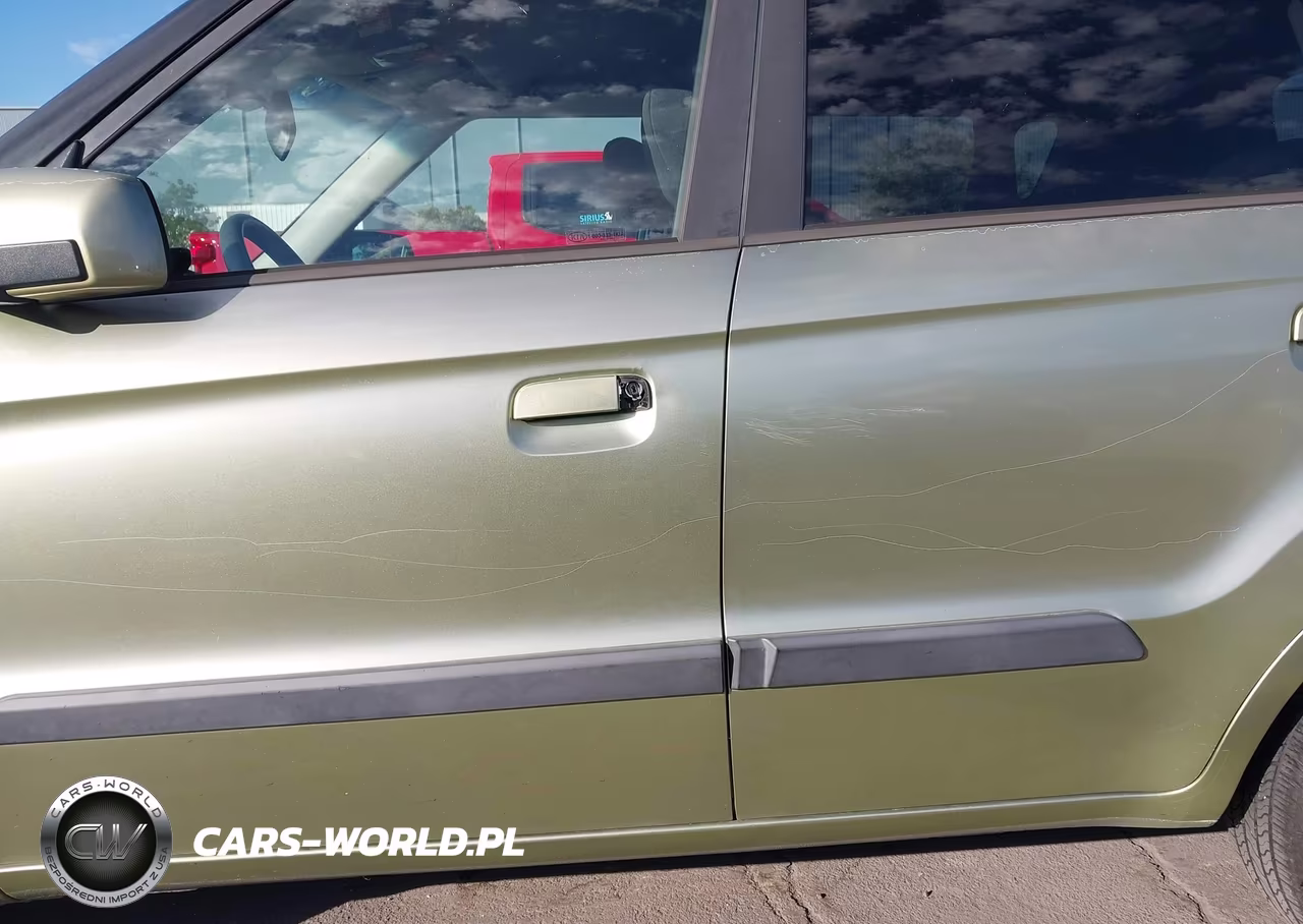 2010 Kia Soul + VIN:KNDJT2A28A7103635 - 6