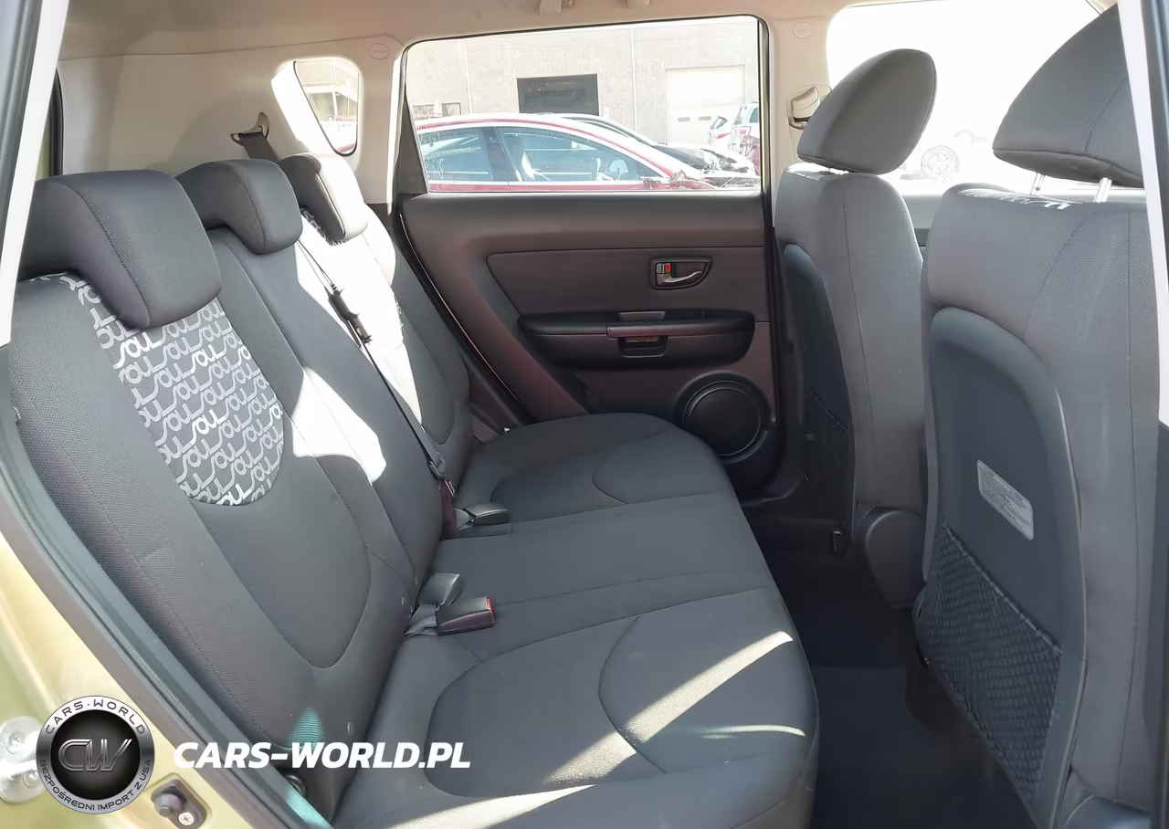 2010 Kia Soul + VIN:KNDJT2A28A7103635 - 8