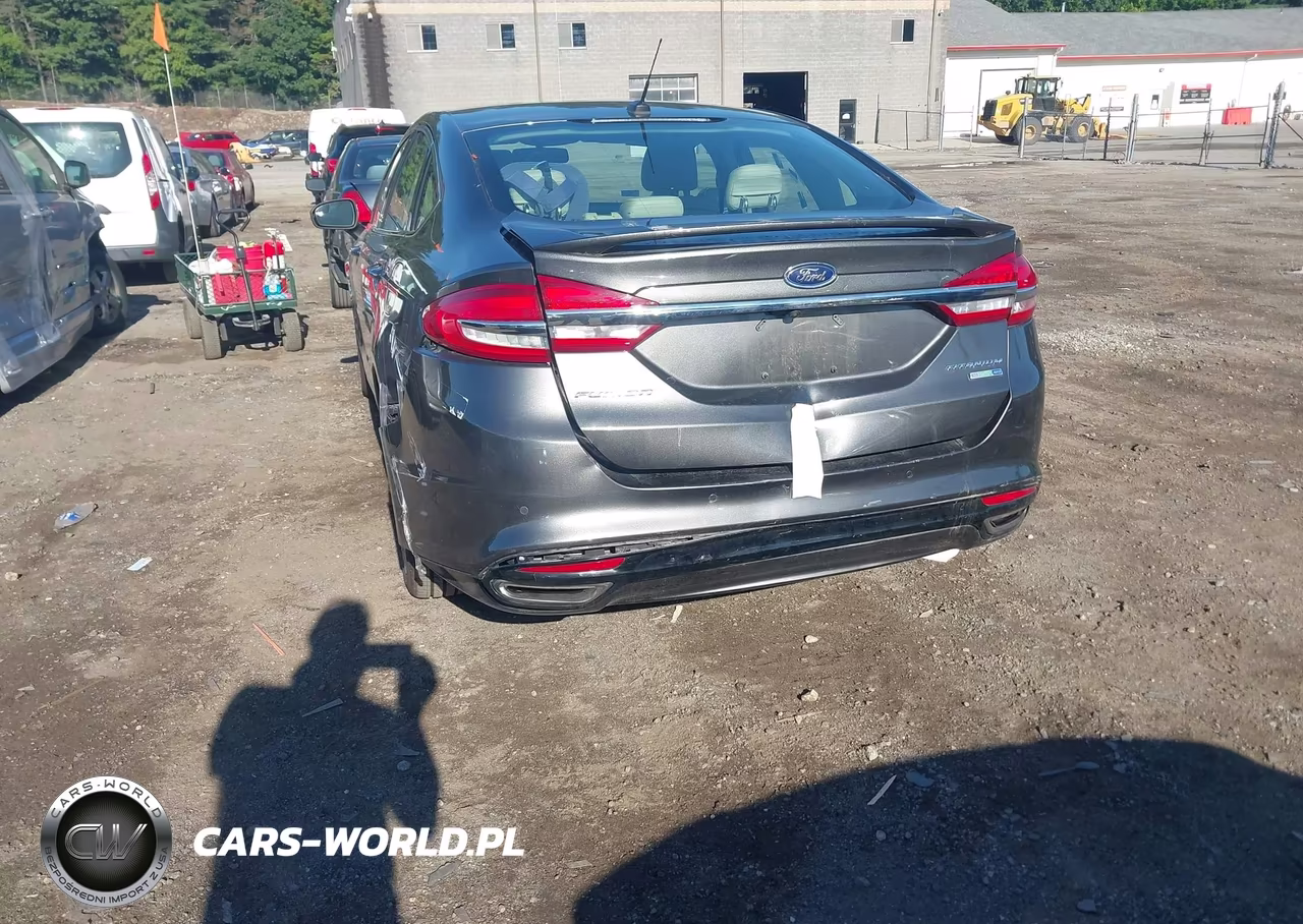2018 Ford Fusion Titanium VIN:3FA6P0D95JR242370 - 17