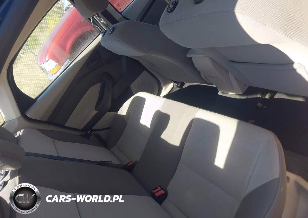 2012 Ford Focus Se VIN:1FAHP3F24CL374614 - 8