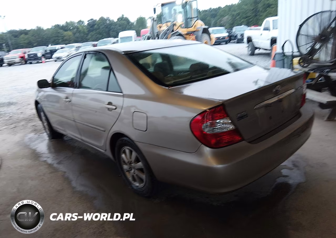 2003 Toyota Camry Xle VIN:4T1BE32K43U700994 - 3