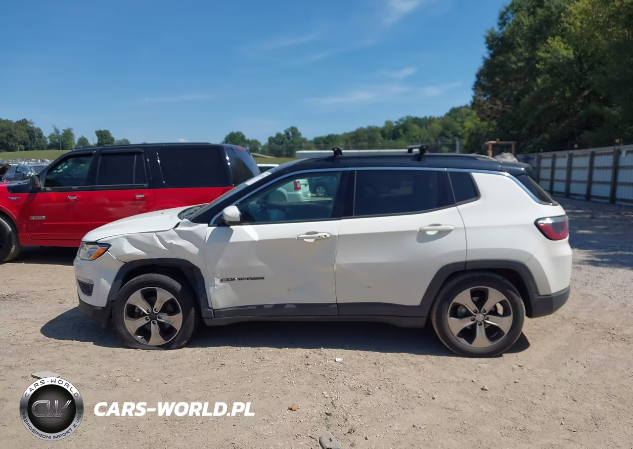 2018 Jeep Compass Latitude VIN:3C4NJCBB2JT181626 - 14